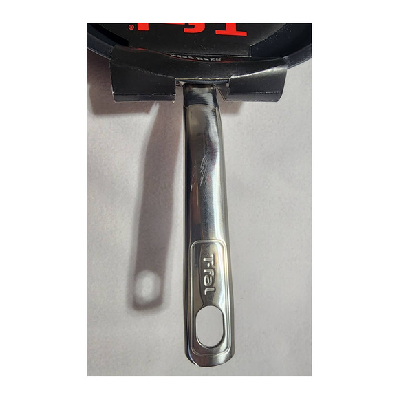 t-fal platinum non-stick endurance  12'' fry pan - Picture 3 of 8